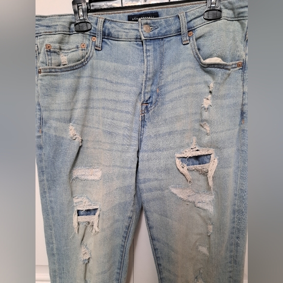 Aeropostale Blue Jeans with Distressed Finish - Picture 3 of 5